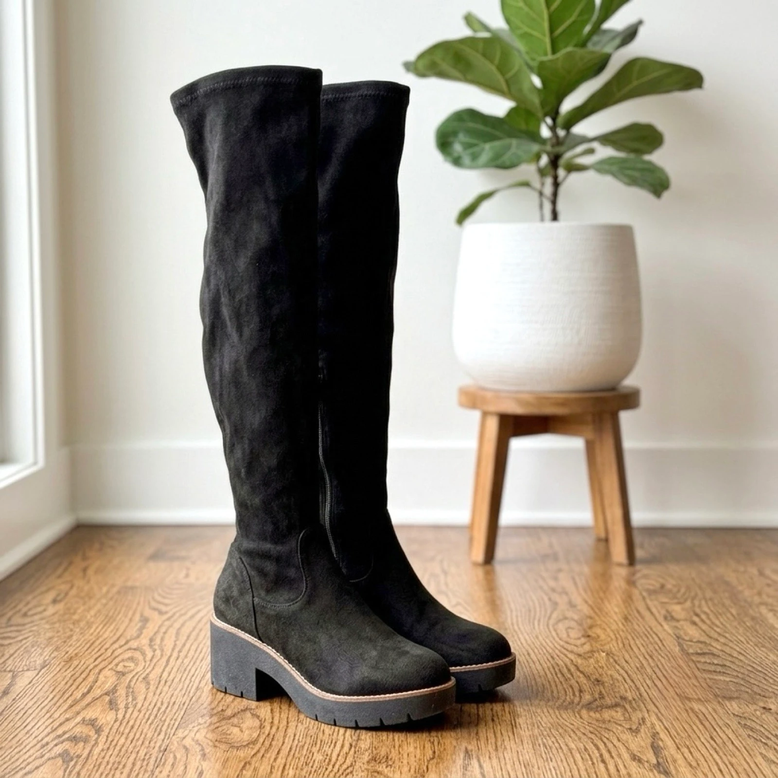Botas altas suela track negras